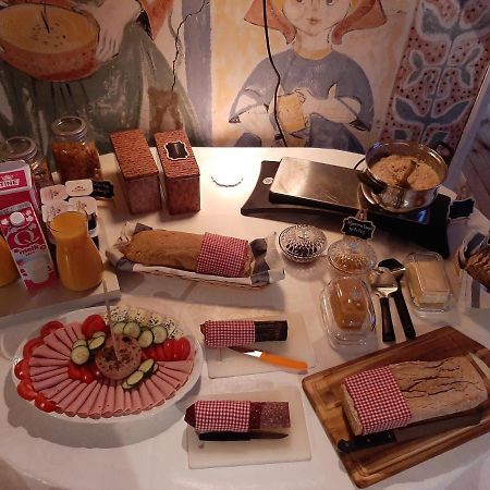 Haugtun Gardspensjonat Og Leiligheter Nordre Land Ngoại thất bức ảnh